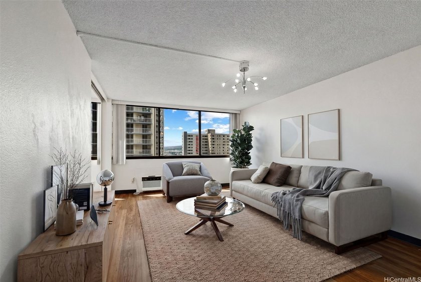 Welcome to this beautifully renovated 1 bed, 1 bath unit in - Beach Condo for sale in Honolulu, Hawaii on Beachhouse.com