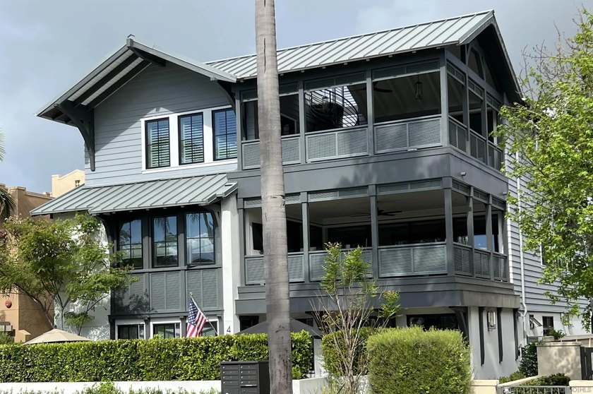 This luxurious 3BR/3BA penthouse offers an unbeatable location - Beach Condo for sale in Coronado, California on Beachhouse.com
