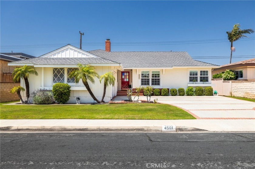 Welcome to your coastal retreat, where ocean breezes and endless - Beach Home for sale in Torrance, California on Beachhouse.com