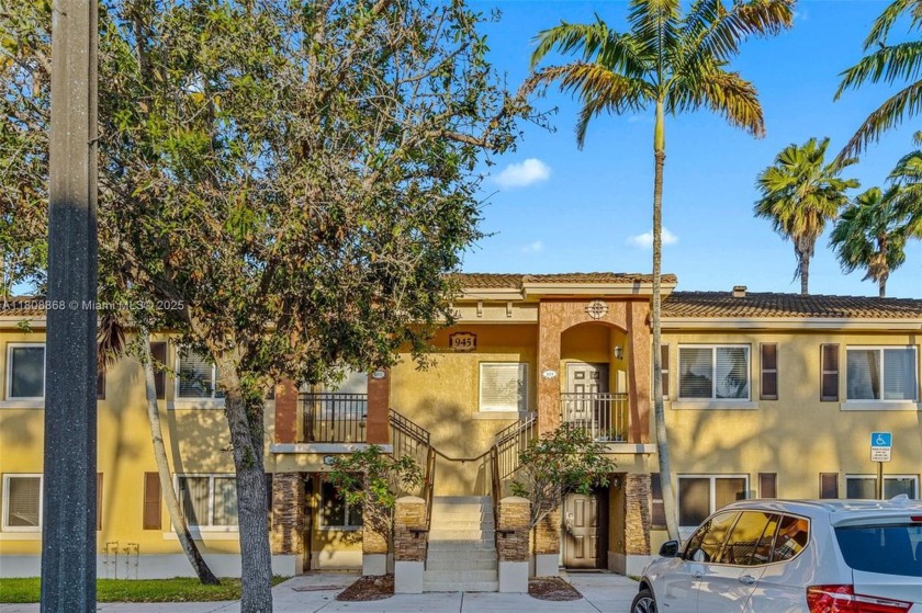 Welcome to this spacious 2-bedroom, 2-bathroom condo townhouse - Beach Condo for sale in Homestead, Florida on Beachhouse.com