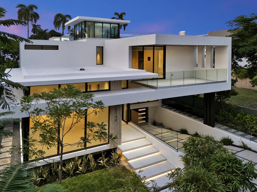 One-Of-A-Kind, 17' above the sea elevation. Experience unmatched - Beach Home for sale in Miami, Florida on Beachhouse.com