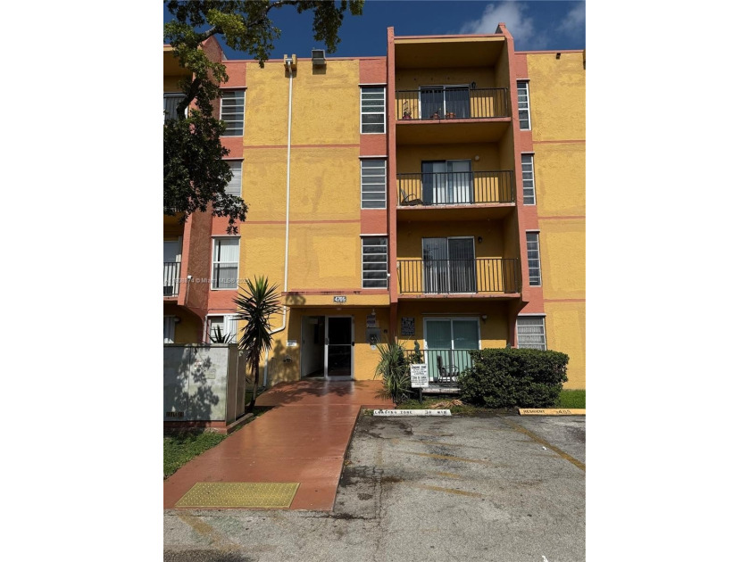 BEAUTIFUL TWO BEDROOM 2 BATH. WITH 2 CLOSETS. SUNSET VILLAS - Beach Condo for sale in Miami, Florida on Beachhouse.com