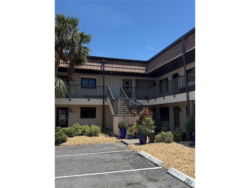 Fully Renovated condominium just 5 Minutes from the Beach!
This - Beach Condo for sale in Venice, Florida on Beachhouse.com