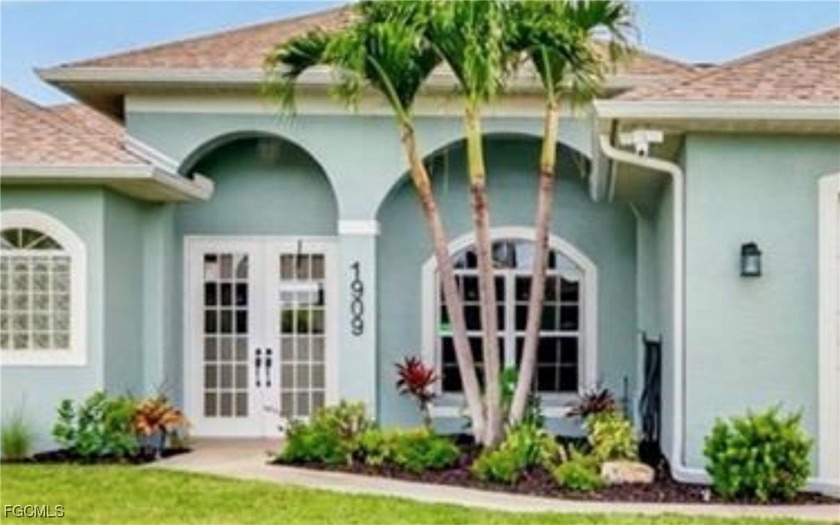 *** NO FLOOD INSURANCE REQUIRED--ZONE X *** GULF ACCESS *** NO - Beach Home for sale in Cape Coral, Florida on Beachhouse.com