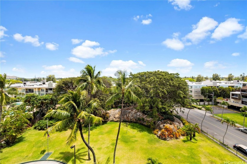 Welcome to Windward Passage! This lovely 2-bedroom, 2-bath condo - Beach Condo for sale in Kailua, Hawaii on Beachhouse.com