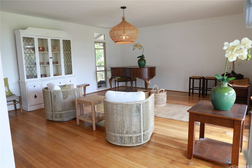 Enjoy island living in this 4 bedrooms, 3-bath home offering the - Beach Home for sale in Honolulu, Hawaii on Beachhouse.com