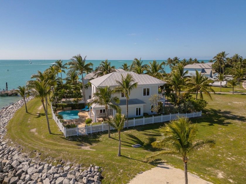 Talk about views! This waterfront property offers breathtaking - Beach Home for sale in Key West, Florida on Beachhouse.com