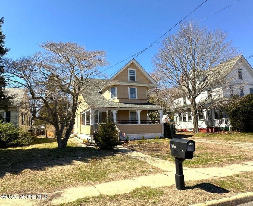 This Queen Ann-style home is thought to be a D.S. Hopkins - Beach Home for sale in Tuckerton, New Jersey on Beachhouse.com