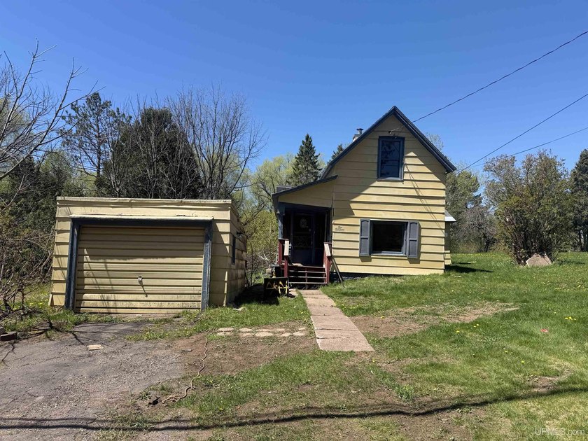 Bring your vision, and tools to this promising fixer upper - Beach Home for sale in Ironwood, Michigan on Beachhouse.com