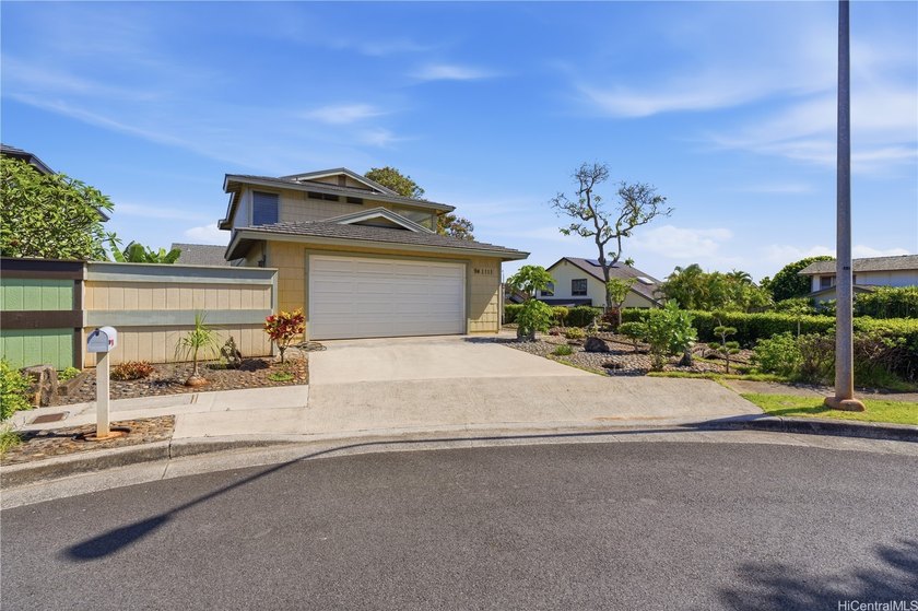 Nestled on a quiet cul-de-sac in desirable Waipio Gentry, this - Beach Home for sale in Waipahu, Hawaii on Beachhouse.com