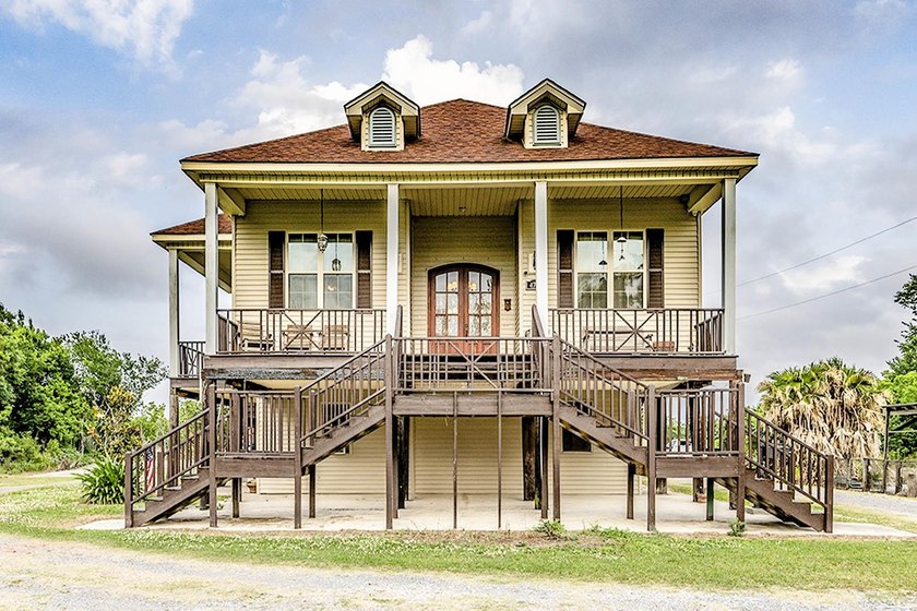 Experience true South Louisiana living in this stunning - Beach Home for sale in Houma, Louisiana on Beachhouse.com
