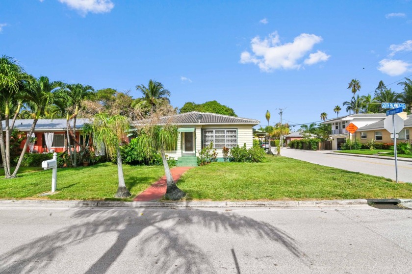 LOCATION! LOCATION! LOCATION!!! Charming 3-Bedroom Home in - Beach Home for sale in Lake Worth Beach, Florida on Beachhouse.com