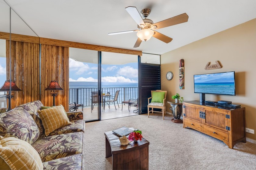 Kahana Reef is a low-density oceanfront building in West Maui - Beach Condo for sale in Lahaina, Hawaii on Beachhouse.com