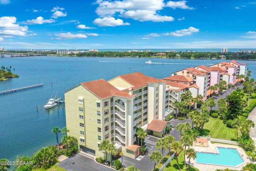 CONTEMPORARY LUXURY STYLE IN THE MARINA DISTRICTWITH BOAT SLIPS - Beach Condo for sale in Daytona Beach, Florida on Beachhouse.com