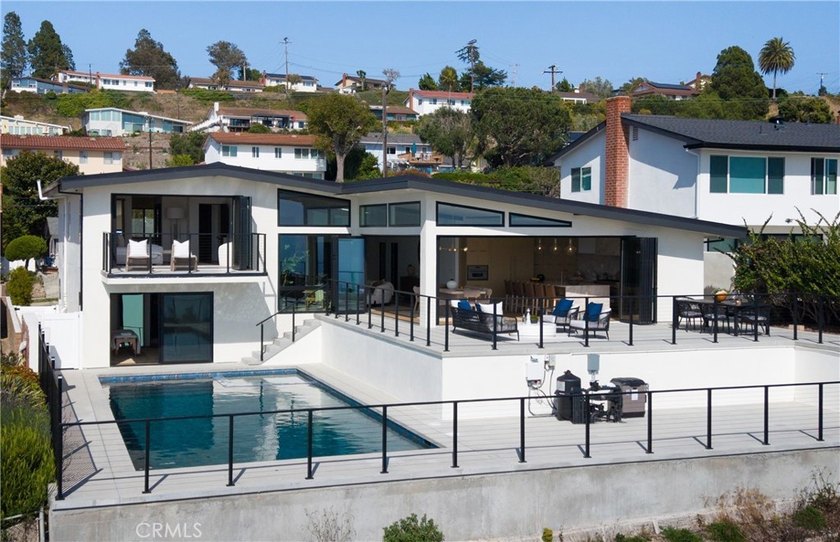 MALIBU TO CATALINA OCEAN VIEWS  |  COMPLETE NEW RENOVATION  |  5 - Beach Home for sale in Rancho Palos Verdes, California on Beachhouse.com