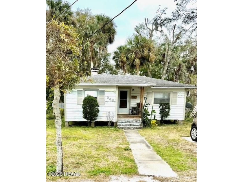PERFECT FOR INVESTORS, this home is located in a cozy - Beach Home for sale in Ormond Beach, Florida on Beachhouse.com