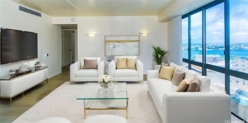 Entertain family and friends while taking in the breathtaking - Beach Condo for sale in Honolulu, Hawaii on Beachhouse.com