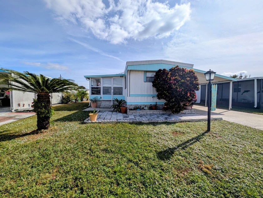Don't miss this immaculate 2-bedroom, 2-bathroom gem located in - Beach Home for sale in Ruskin, Florida on Beachhouse.com