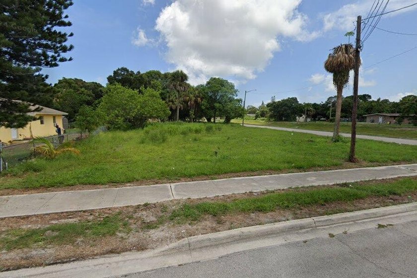 Located just 10-15 minutes from the beach, this property offers - Beach Lot for sale in Fort Pierce, Florida on Beachhouse.com