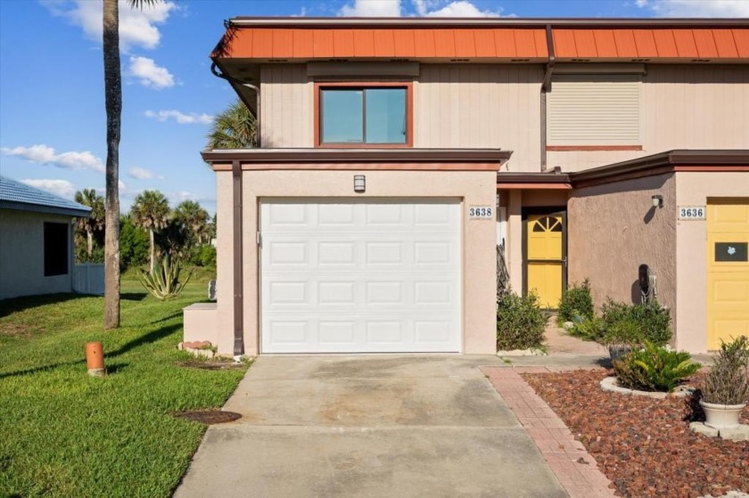 Few cities charm to the extent of Flagler Beach, and this - Beach Townhome/Townhouse for sale in Flagler Beach, Florida on Beachhouse.com