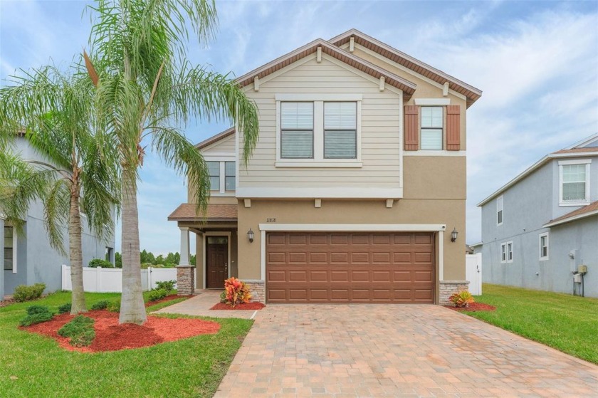 Welcome to 11818 Lake Blvd - a stunning residence where comfort - Beach Home for sale in New Port Richey, Florida on Beachhouse.com