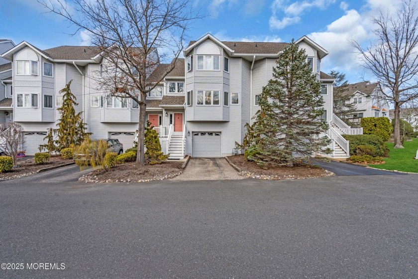 Wonderful opportunity to buy this pretty three level Townhome in - Beach Condo for sale in Toms River, New Jersey on Beachhouse.com