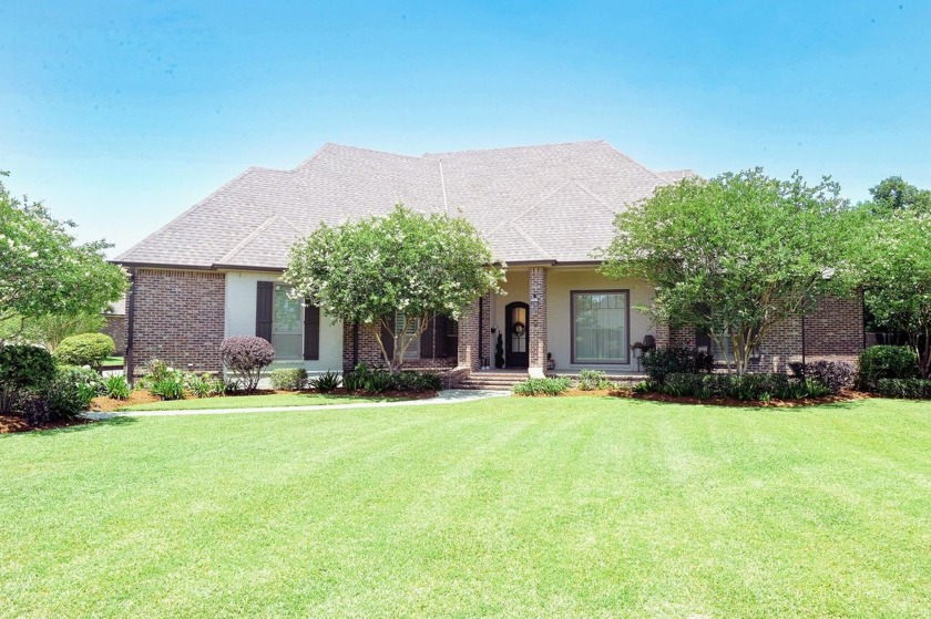 Welcome to your dream waterfront oasis! This stunning custom - Beach Home for sale in Houma, Louisiana on Beachhouse.com