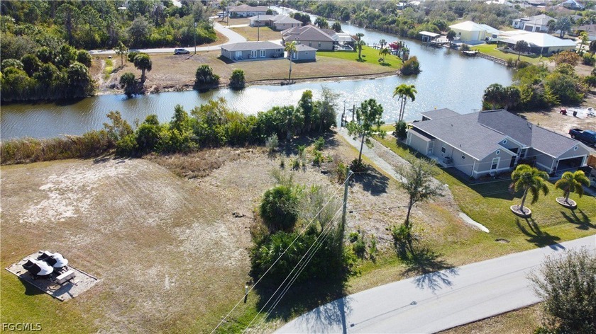 With neighboring homes already established, this is an ideal - Beach Lot for sale in Port Charlotte, Florida on Beachhouse.com