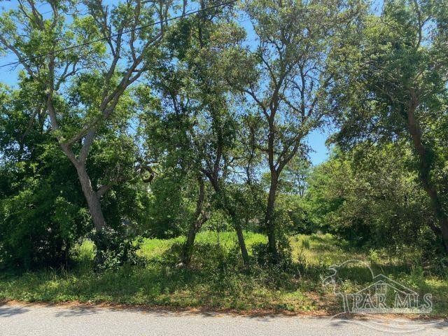 LOCATION LOCATION LOCATION!!! This quaint half acre lot is - Beach Lot for sale in Gulf Breeze, Florida on Beachhouse.com