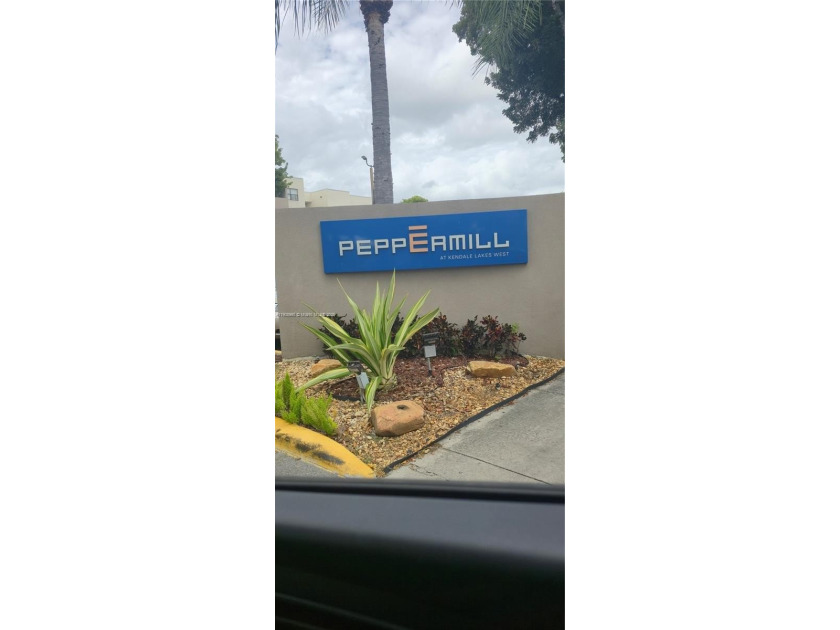 Don't miss out on remodeled 2/2 condo , wood floors throughout - Beach Condo for sale in Miami, Florida on Beachhouse.com