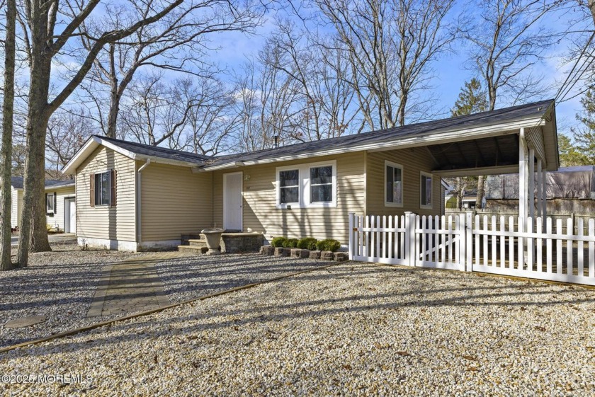 Located on a quiet cul-de-sac in Parkertown, this move-in-ready - Beach Home for sale in Little Egg Harbor, New Jersey on Beachhouse.com