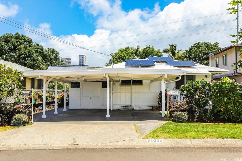 Lovingly maintained single family home with 4 bedrooms, 2 baths - Beach Home for sale in Aiea, Hawaii on Beachhouse.com