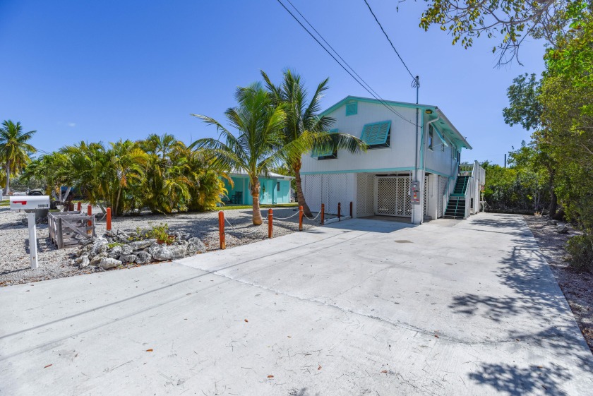 Welcome to this enchanting 2-bedroom, 1.5-bathroom property - Beach Home for sale in Big Pine Key, Florida on Beachhouse.com