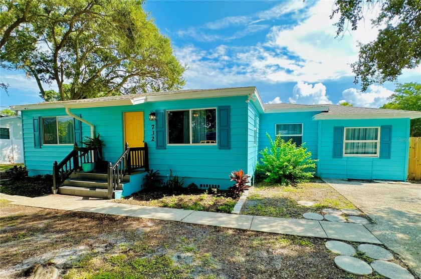 This ideal property to vacation or live in it has four bedrooms - Beach Home for sale in Tarpon Springs, Florida on Beachhouse.com