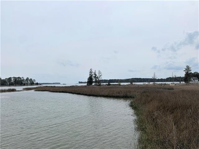 Beautiful East River setting with 380' of water frontage - Beach Lot for sale in Mathews, Virginia on Beachhouse.com