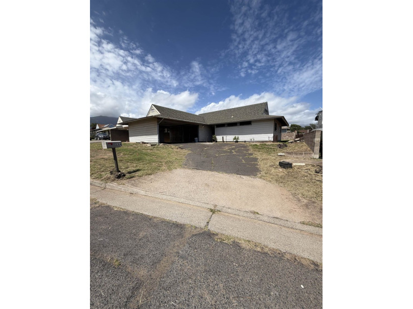 Opportunity awaits with this original four-bedroom, two-bath - Beach Home for sale in Kahului, Hawaii on Beachhouse.com