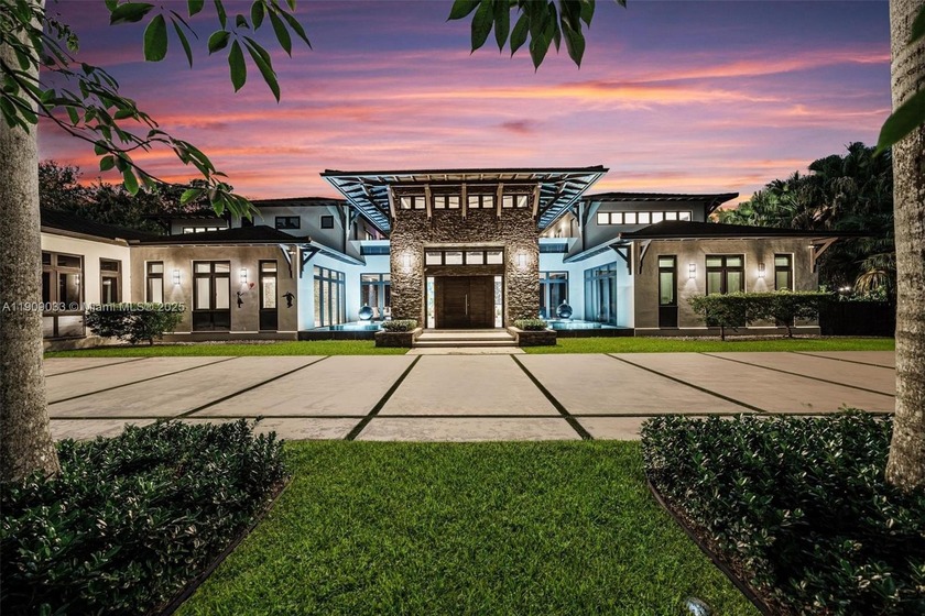 Welcome to The Sanctuary at Pinecrest, a private haven of modern - Beach Home for sale in Pinecrest, Florida on Beachhouse.com