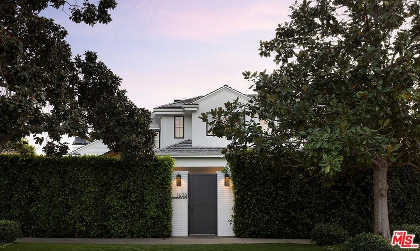 Set on one of the most coveted streets north of Montana, 1628 - Beach Home for sale in Santa Monica, California on Beachhouse.com