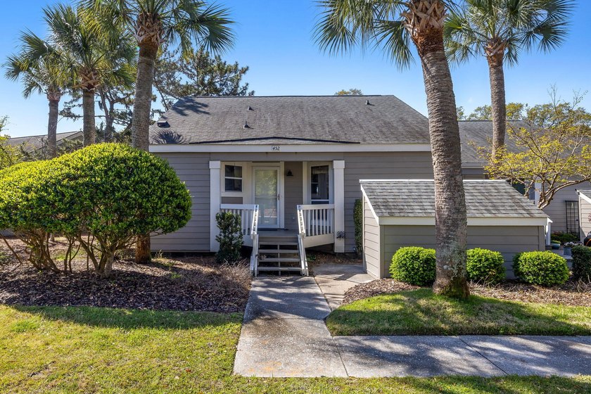 Light and bright coastal cottage with one of the best long views - Beach Townhome/Townhouse for sale in Seabrook Island, South Carolina on Beachhouse.com