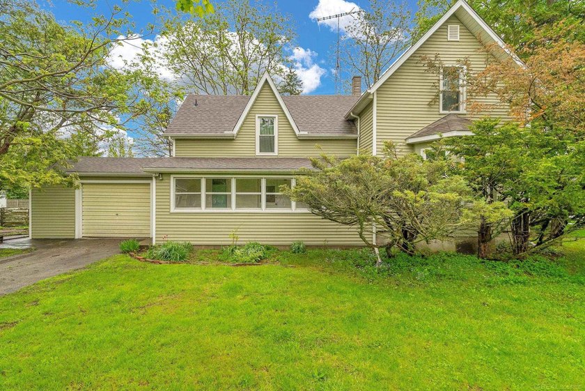 Investment Opportunity in the Heart of the Village of Lexington! - Beach Home for sale in Lexington, Michigan on Beachhouse.com