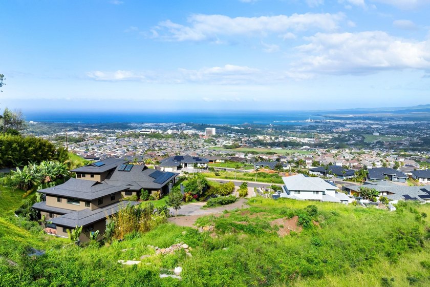 This premier lot earns its #1 position for good reason. Enjoy - Beach Lot for sale in Wailuku, Hawaii on Beachhouse.com