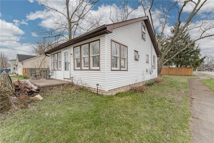 Welcome to 606 Pasadena Ave - A Charming Cape Cod Near the - Beach Home for sale in Sheffield Lake, Ohio on Beachhouse.com