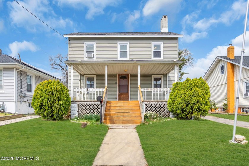 Opportunity knocks in Neptune, NJ! This 3-bedroom, 1-bath - Beach Home for sale in Neptune, New Jersey on Beachhouse.com