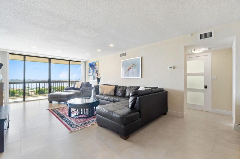 The most desired line in the building. The only 2 bedroom, 2 - Beach Condo for sale in West Palm Beach, Florida on Beachhouse.com