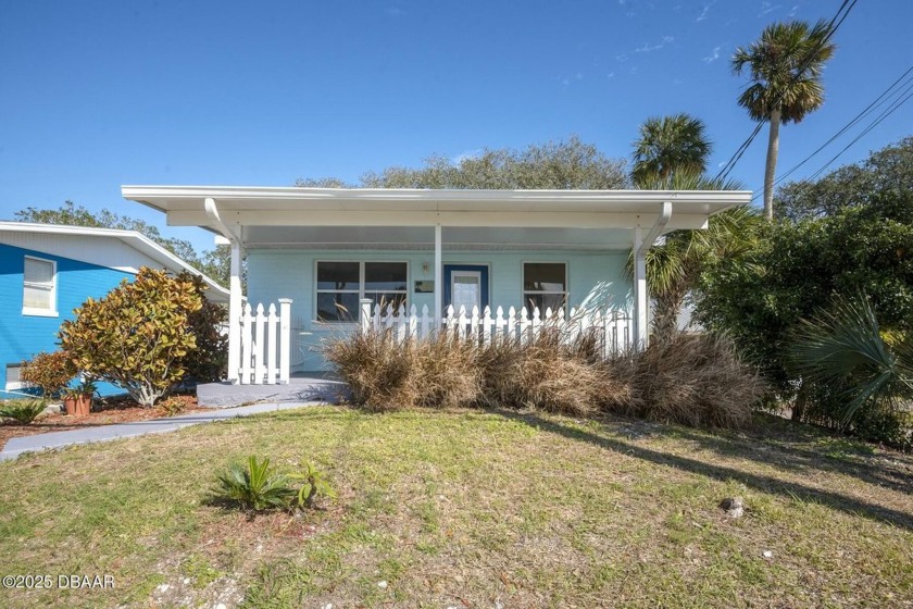 Welcome to Your Cozy Beachside Retreat with Stunning - Beach Home for sale in Daytona Beach, Florida on Beachhouse.com