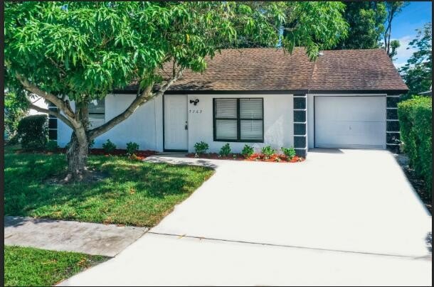 SELLER FINANCING PREFERRED! Welcome to your dream home, nestled - Beach Home for sale in Lake Worth, Florida on Beachhouse.com