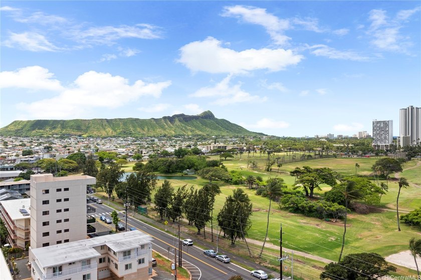 This stunning renovated 2-bedroom, 2-bathroom residence boasts - Beach Condo for sale in Honolulu, Hawaii on Beachhouse.com