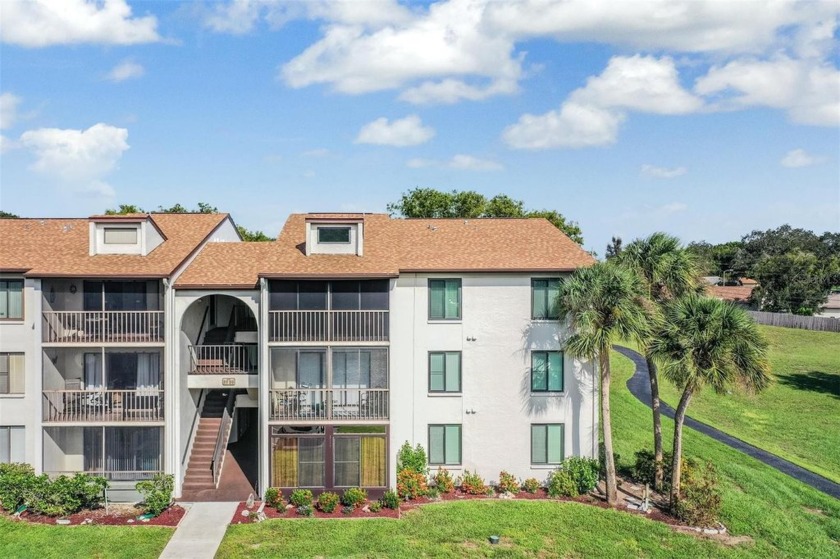 Welcome to this fully furnished 2-bedroom, 2-bath condo that is - Beach Condo for sale in Palm Harbor, Florida on Beachhouse.com