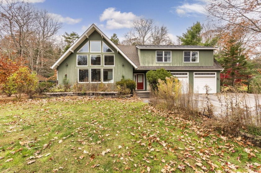 Wonderful opportunity to own this one-of-a-kind home in the - Beach Home for sale in Freeport, Maine on Beachhouse.com