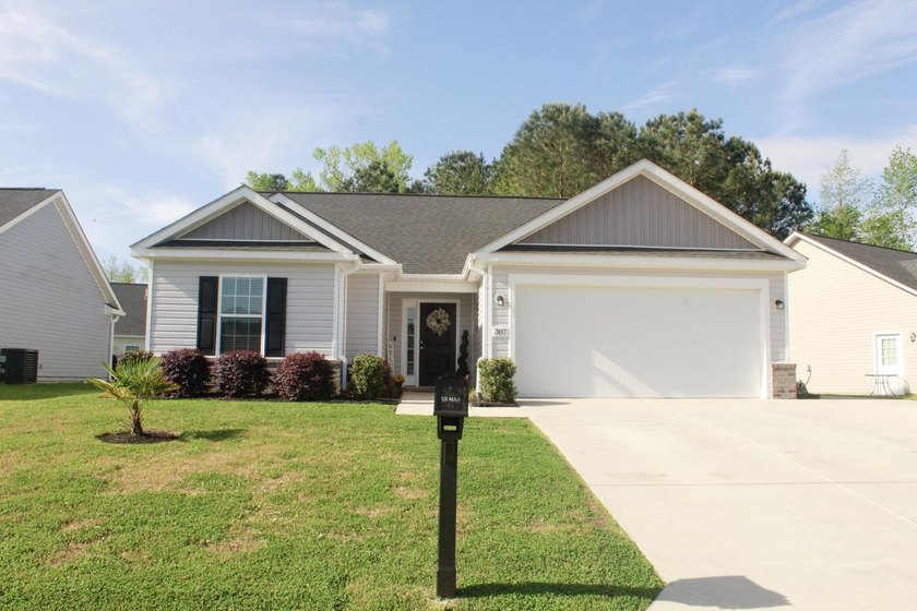 Beautifully maintained, move-in ready single-level home in a - Beach Home for sale in Longs, South Carolina on Beachhouse.com